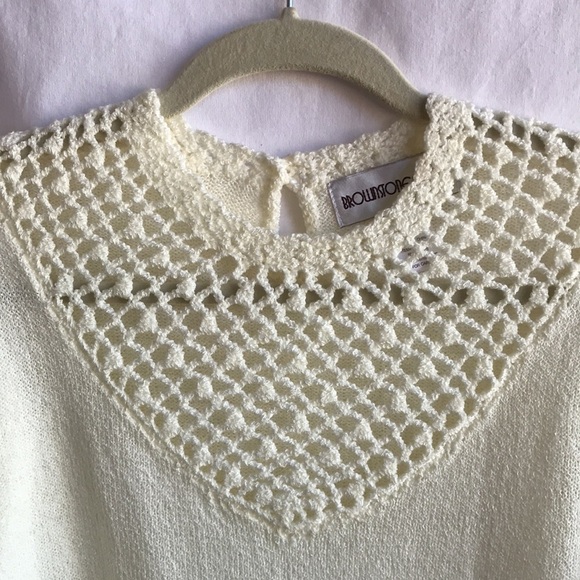 Brownstone Studio pale yellow peekaboo acrylic sweater, size PM - Picture 2 of 9